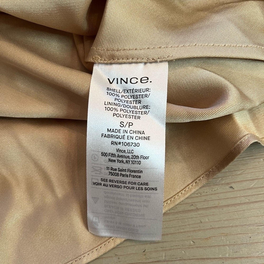 VINCE Starry Dot Semi Sheer Short Sleeve Blouse Blue Womens Size Small - Picture 8 of 10